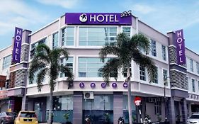 Iris Hotel